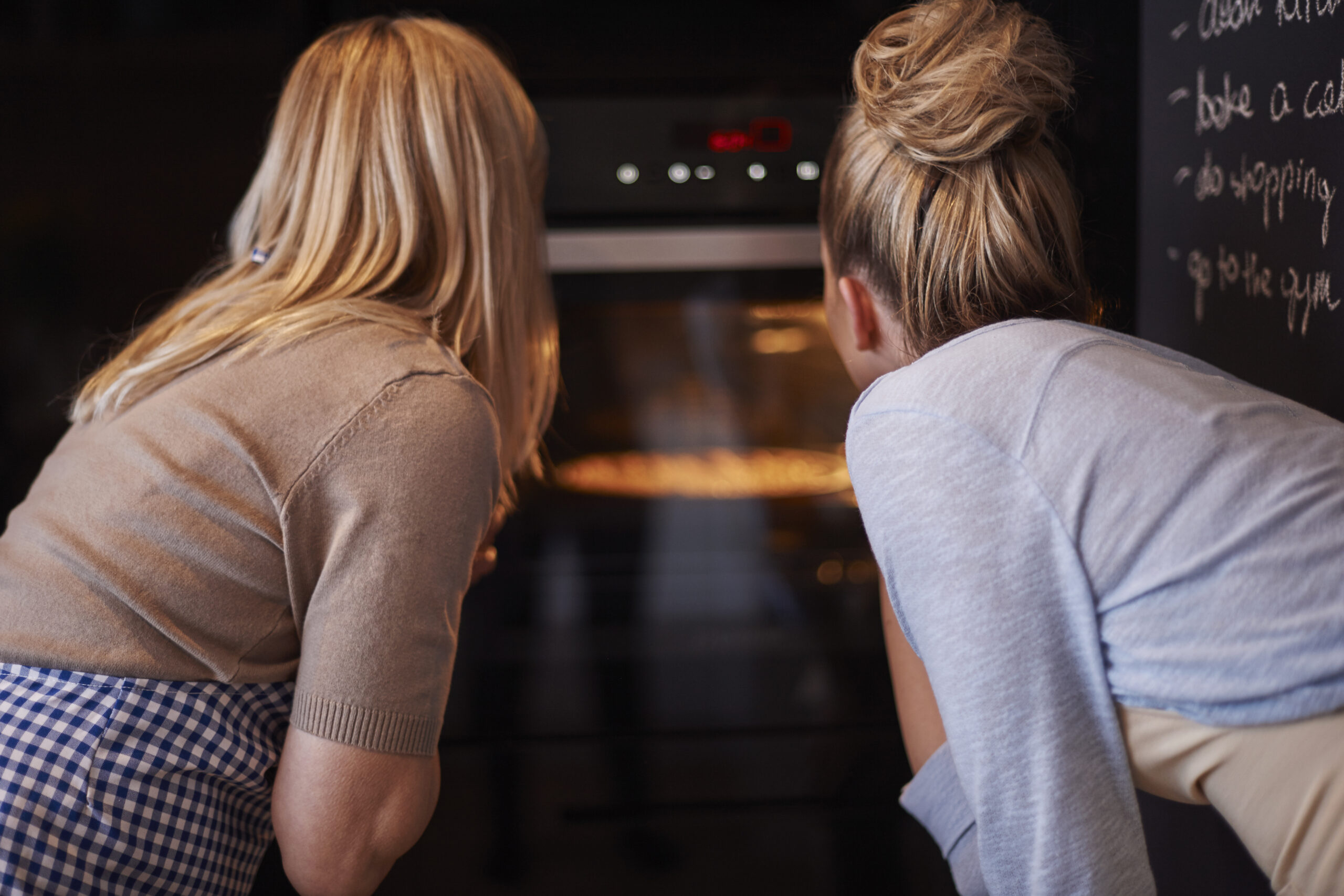 How to Clean a Rotisserie Oven: A Guide to Interior Oven Cleaning
