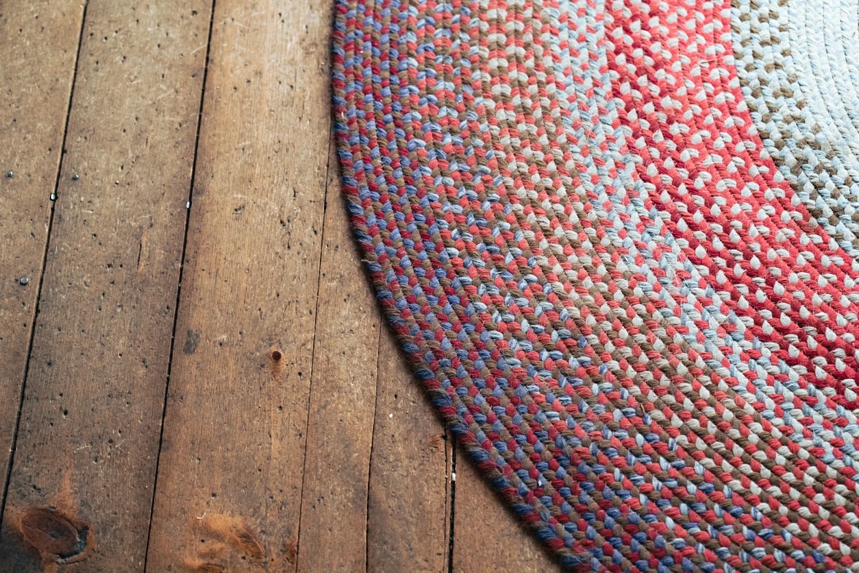 How to Clean a Braided Rug at Home