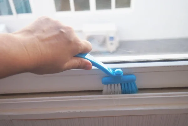 How to Clean Sliding Windows