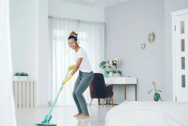 What Are the 7 Steps in the House Cleaning Process?