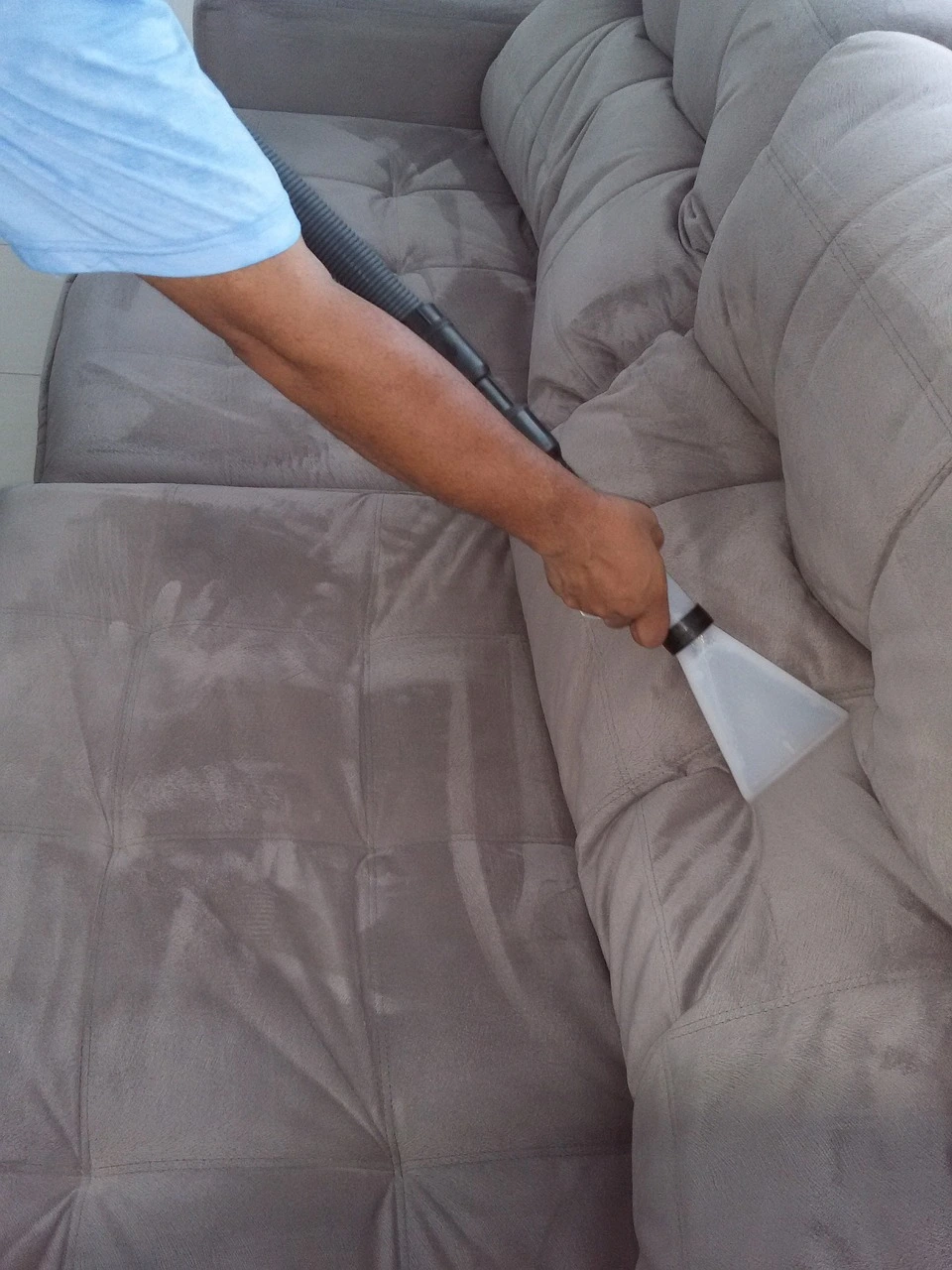 How to Deep Clean a Couch?