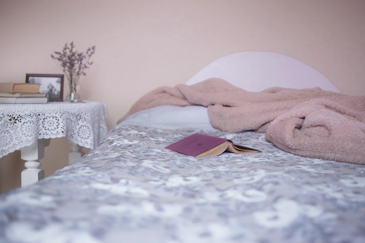 Deep Cleaning Bedroom for a Better Night’s Sleep