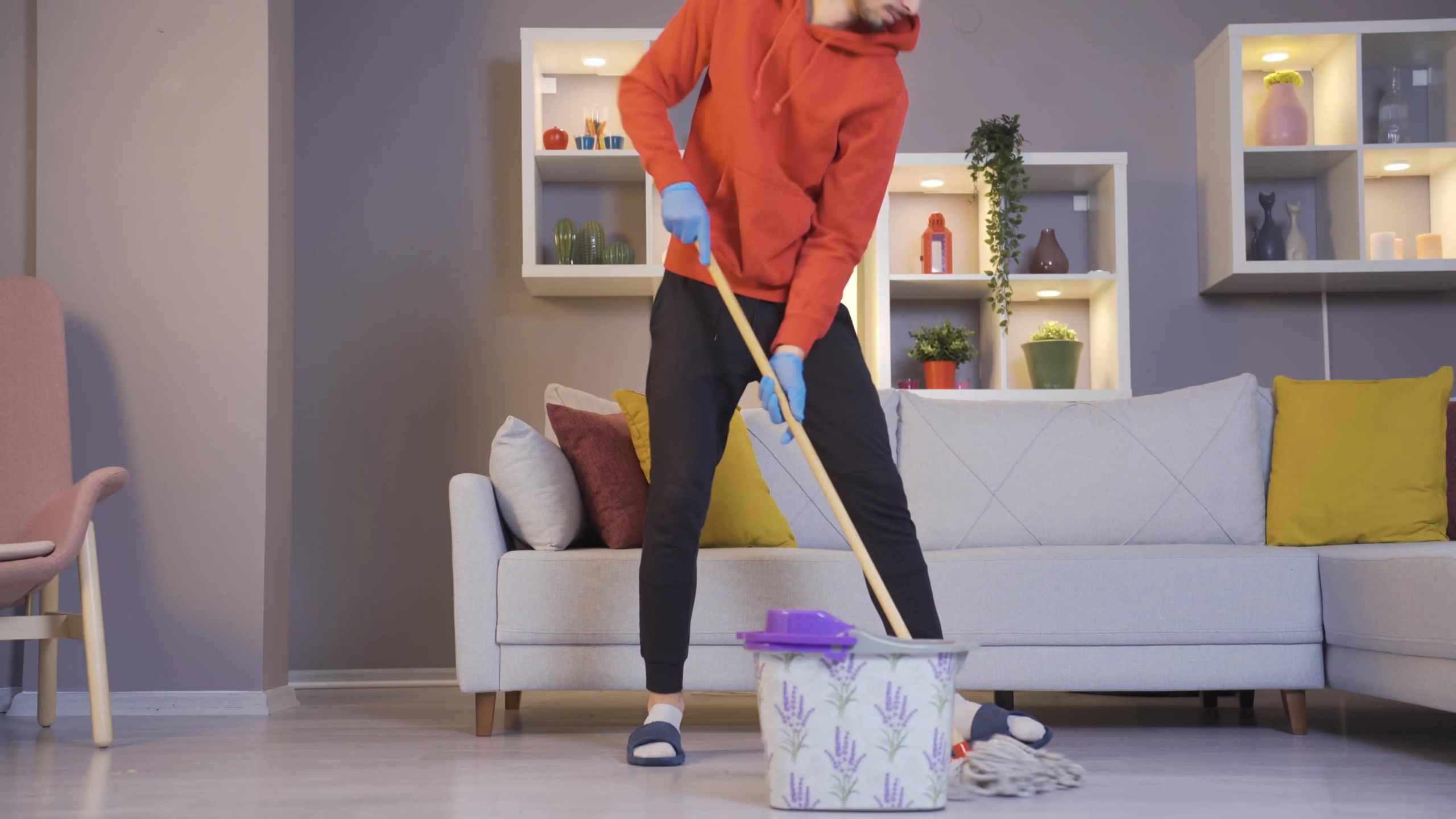 How Many Calories Do You Burn While House Cleaning