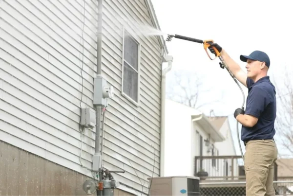 How to Clean Algae off House Siding