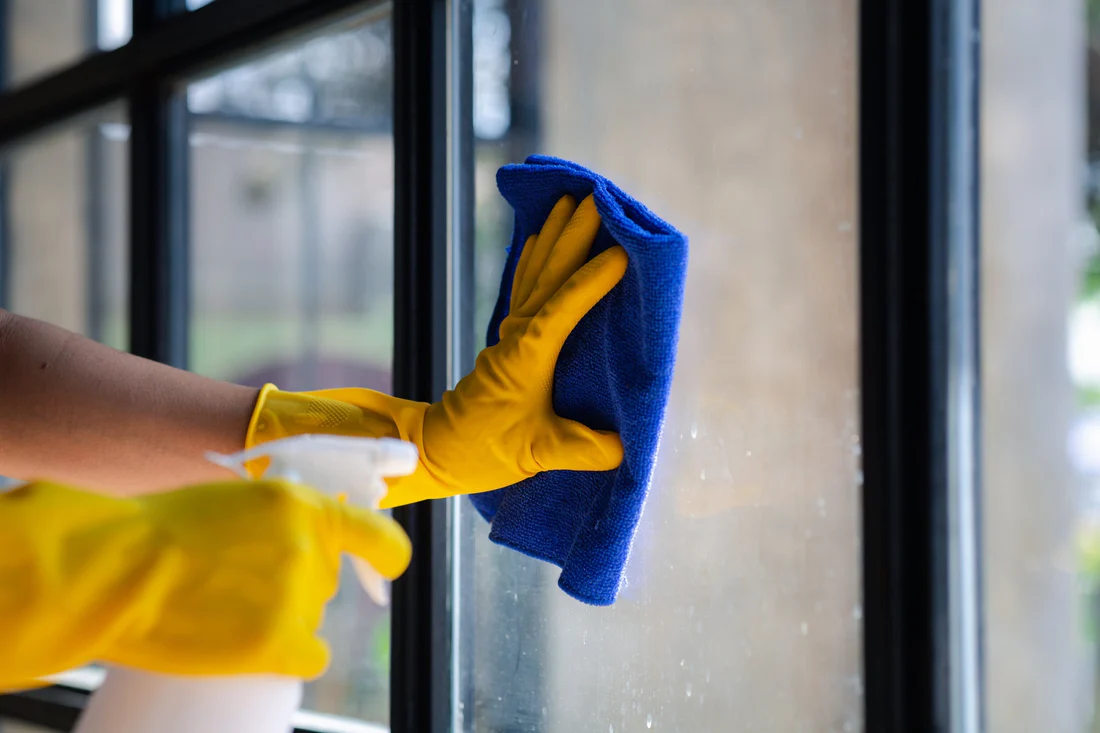 Are Microfiber Cloths Good for Cleaning Windows