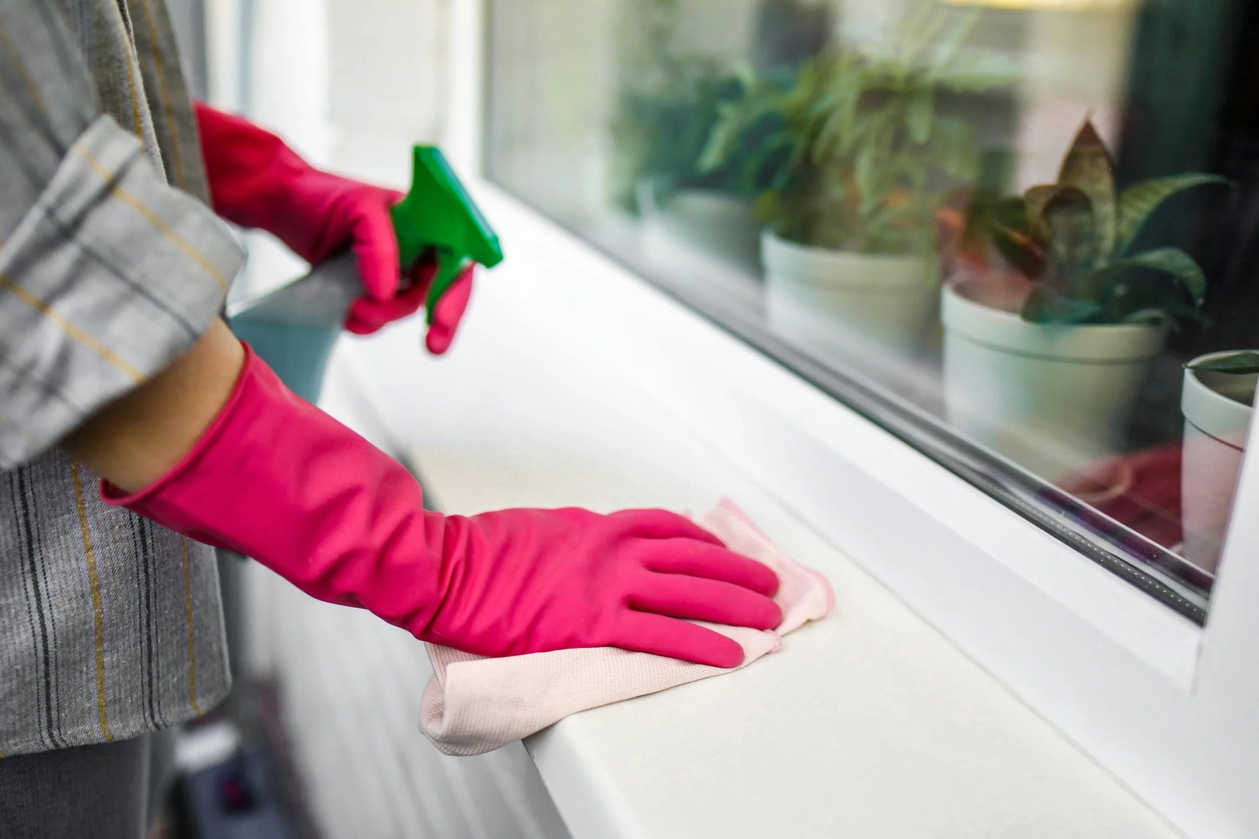 How to Clean Outside Windows Condo
