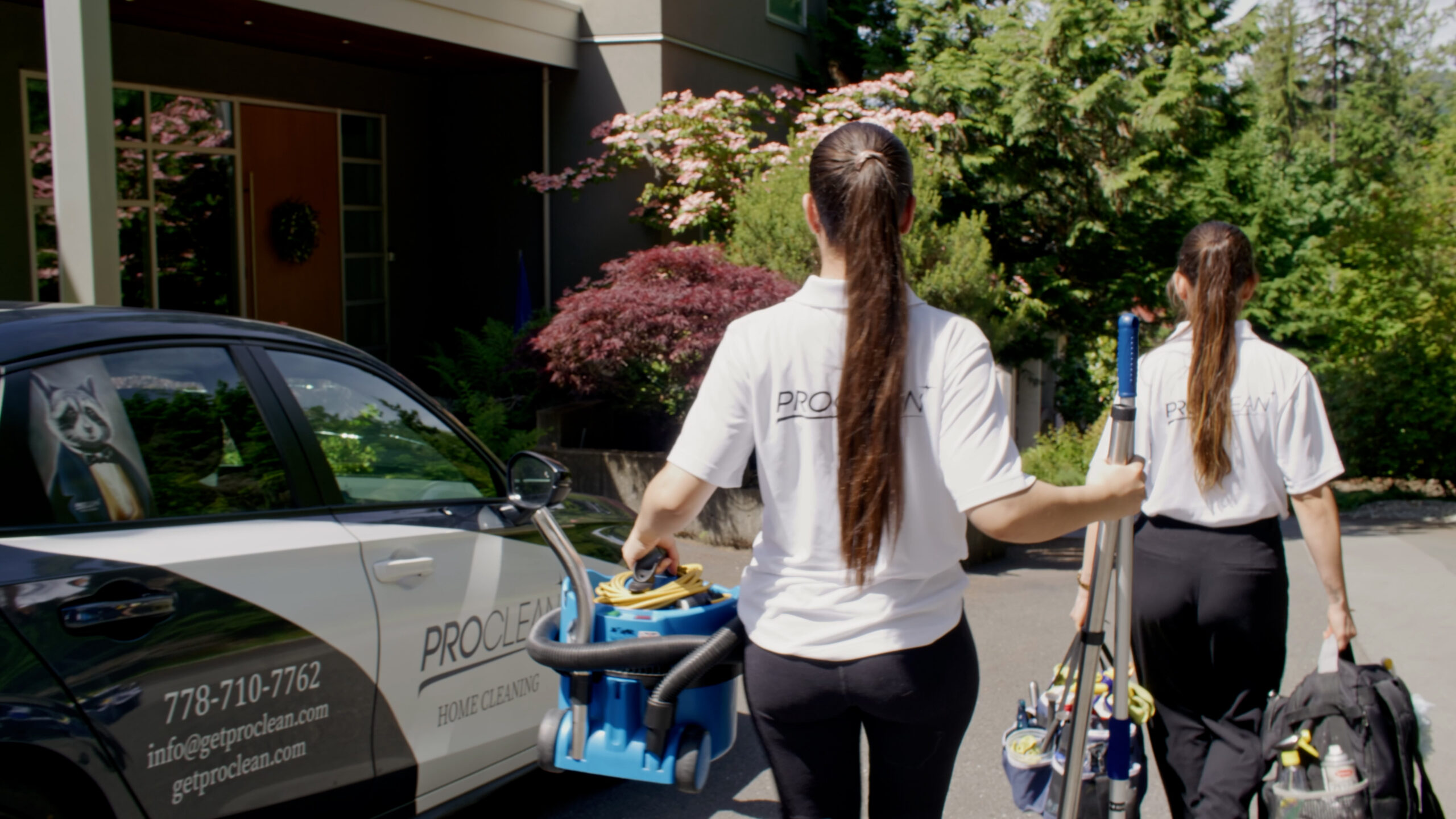 house cleaning Vancouver service team