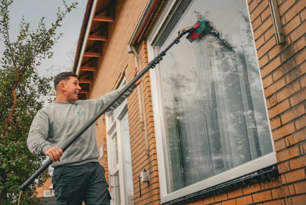 What Do Professional Window Cleaners Use to Clean Windows